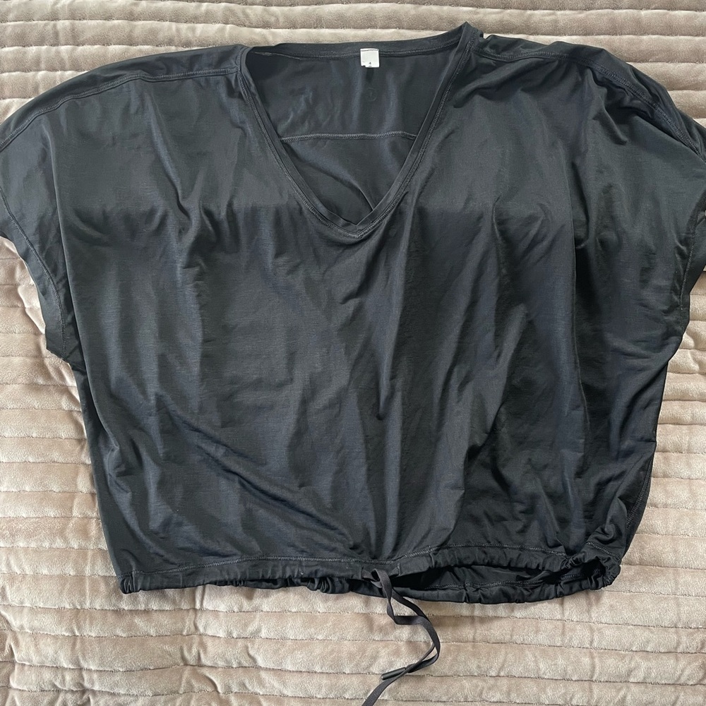 Lululemon black crop top t shirt